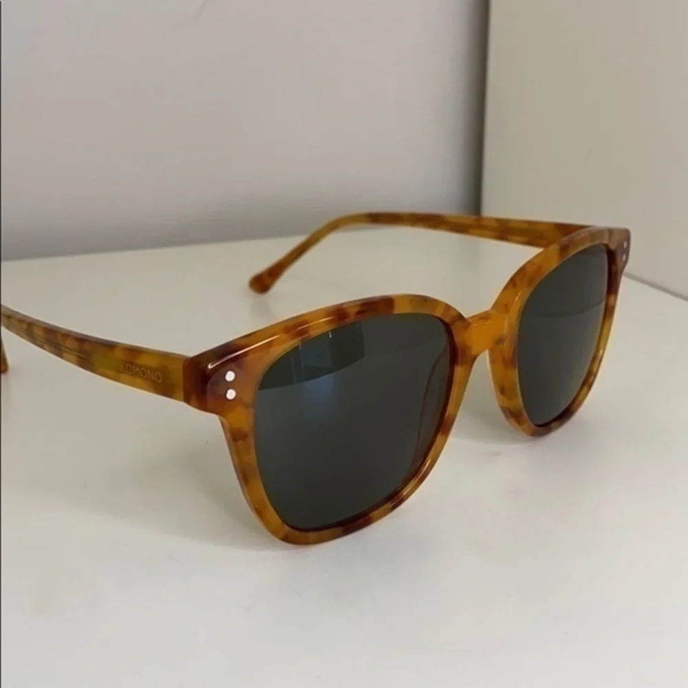 Komono Sunglasses Renee Orange tan Caramel Demi New
